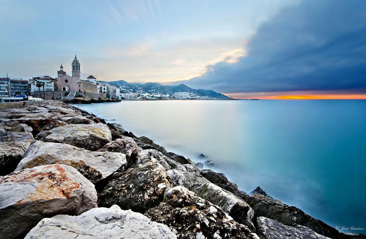 Villa Med Sitges Bagian luar foto